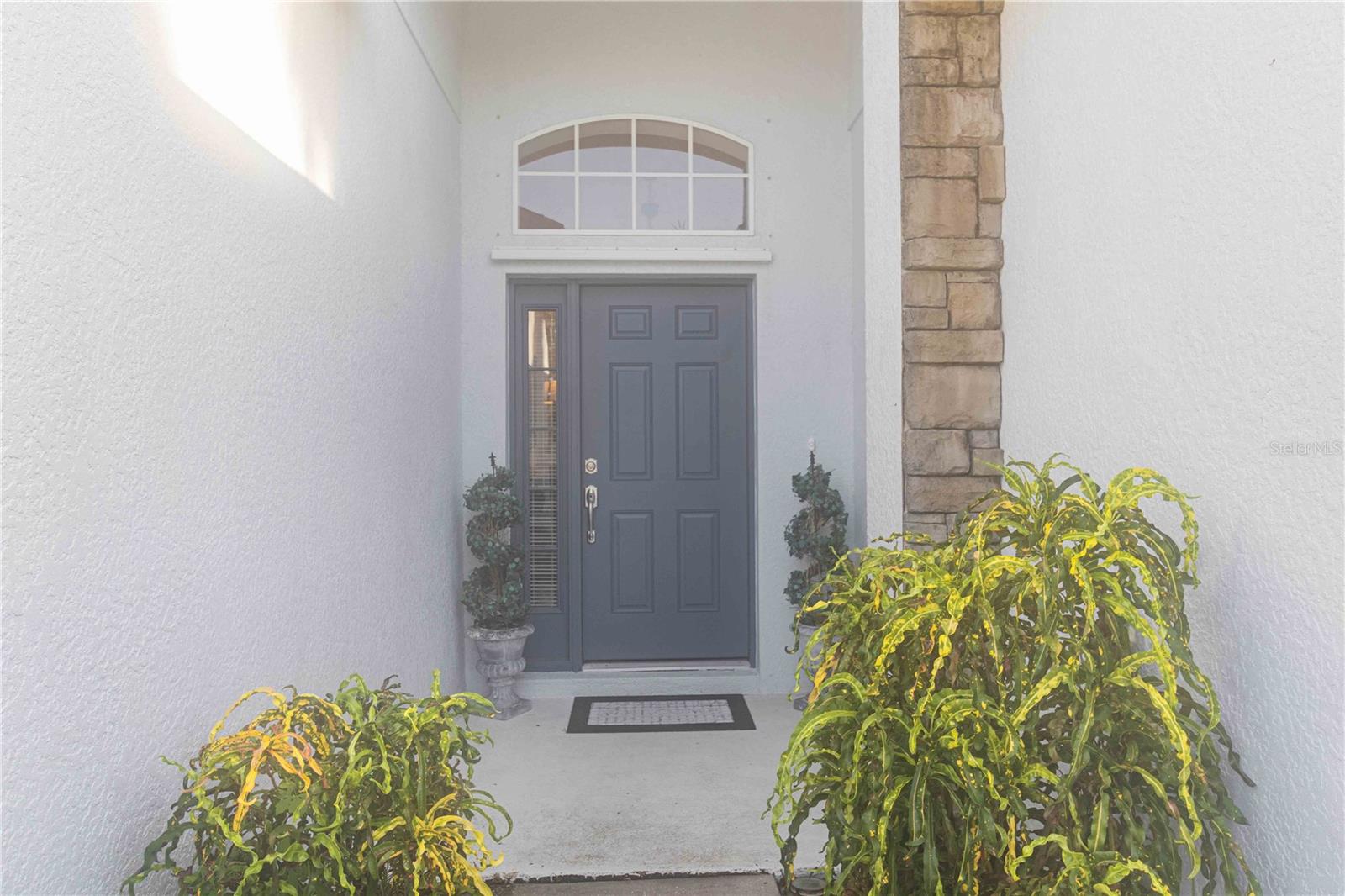 CROSSING CREEK VILLAGE PH I - Residential Lease