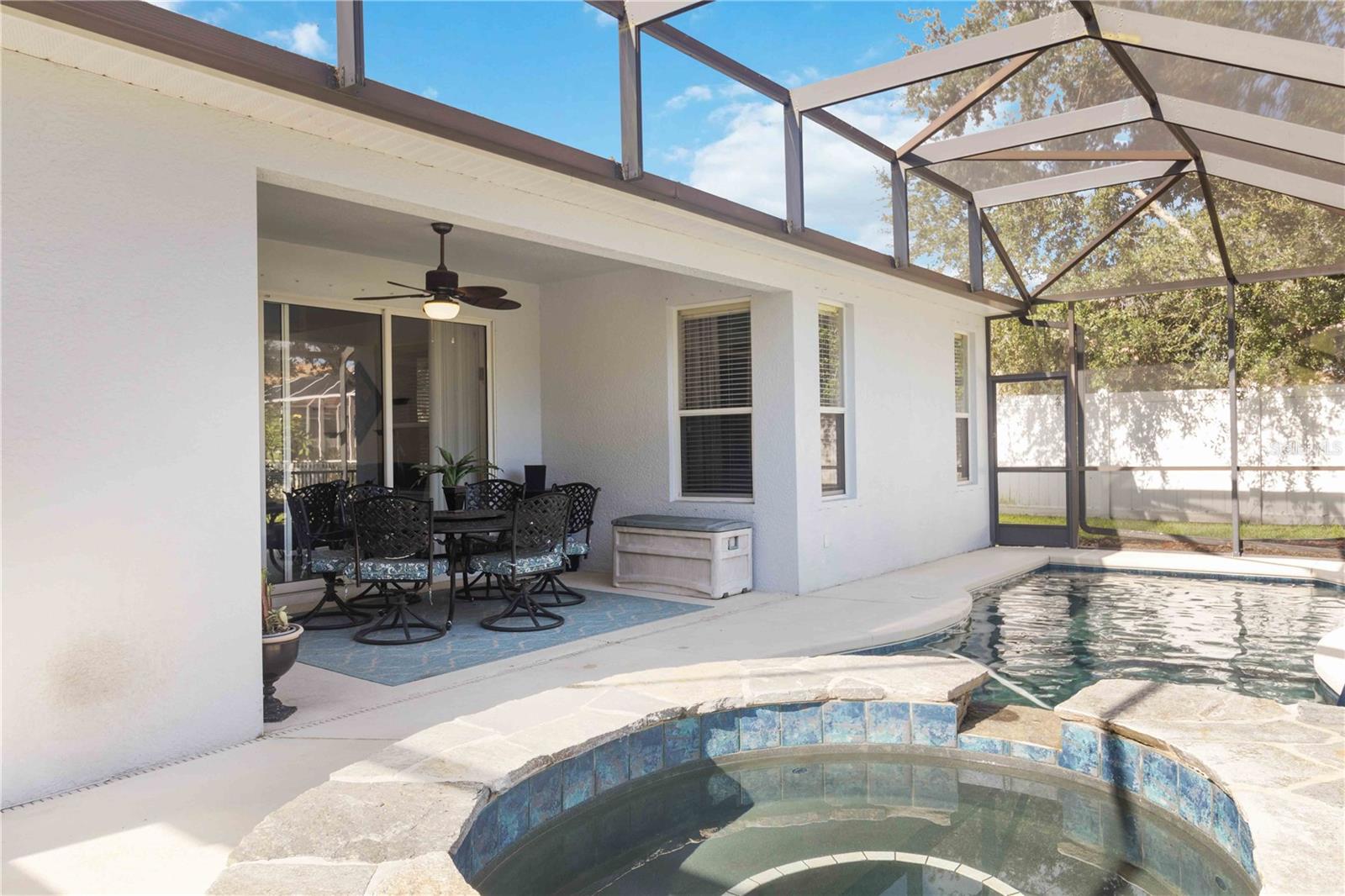 CROSSING CREEK VILLAGE PH I - Residential Lease