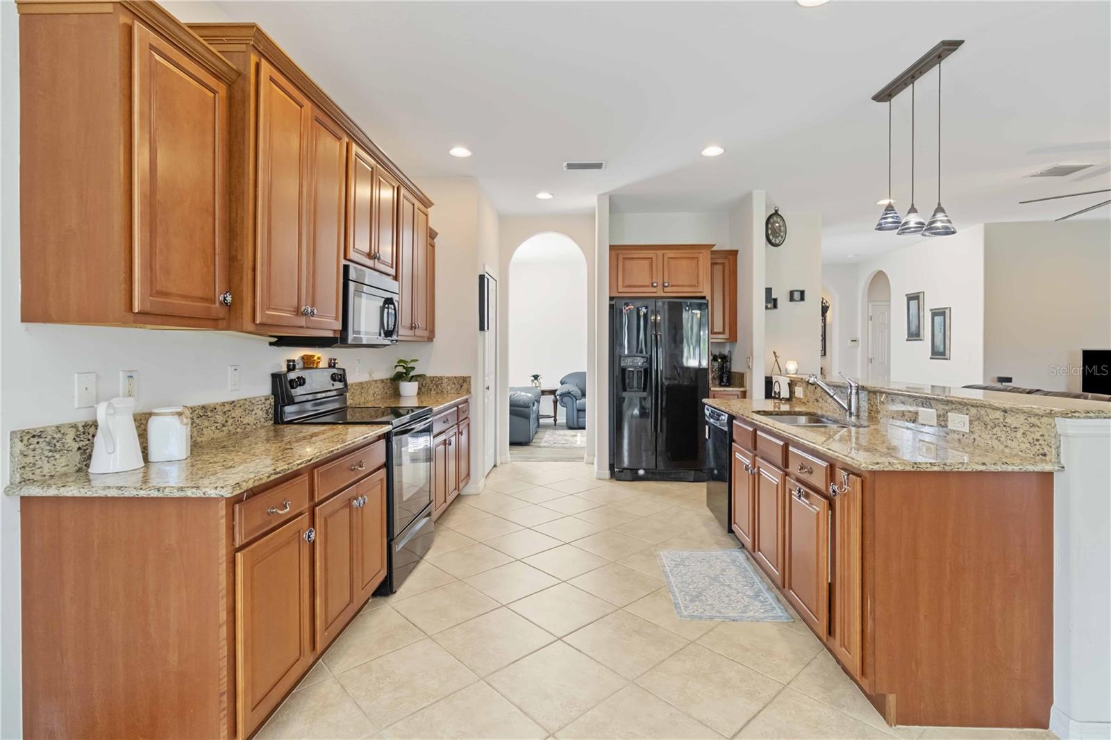 CROSSING CREEK VILLAGE PH I - Residential Lease