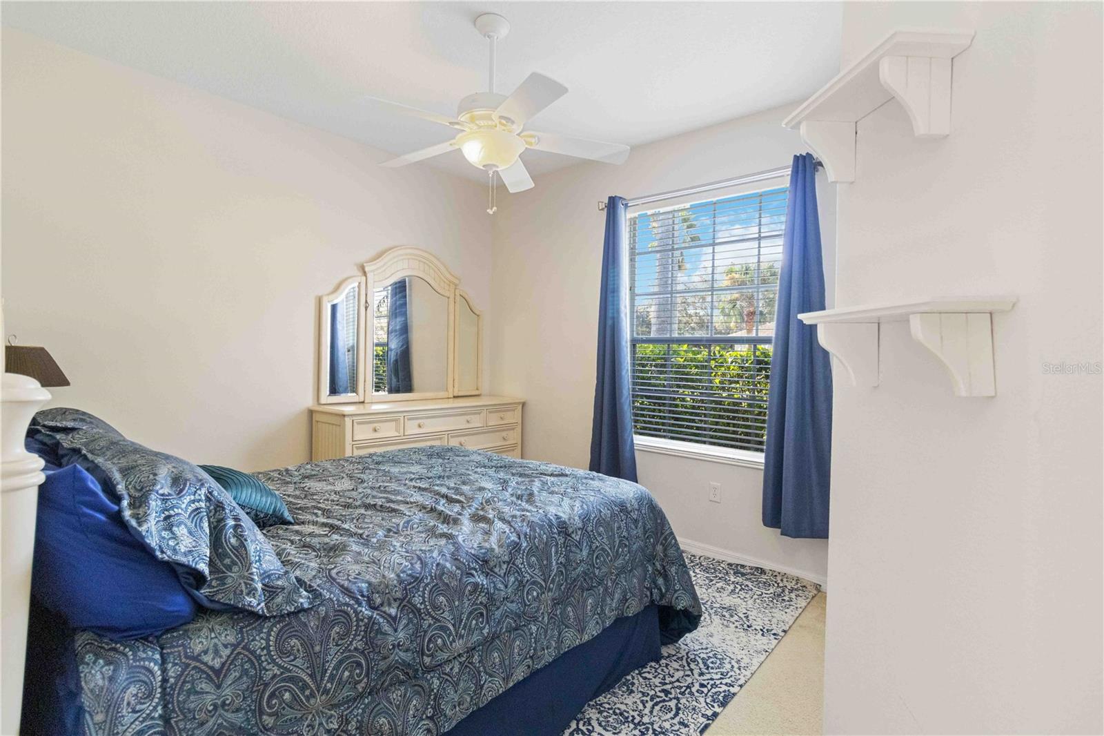 CROSSING CREEK VILLAGE PH I - Residential Lease