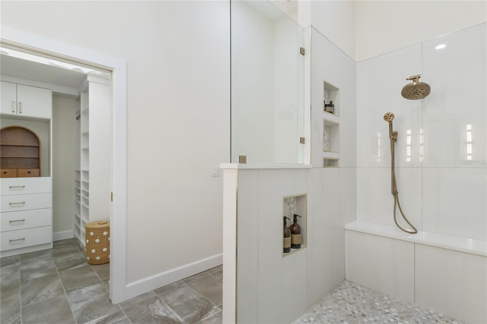 WHITEBRIDGE COURT - Residential