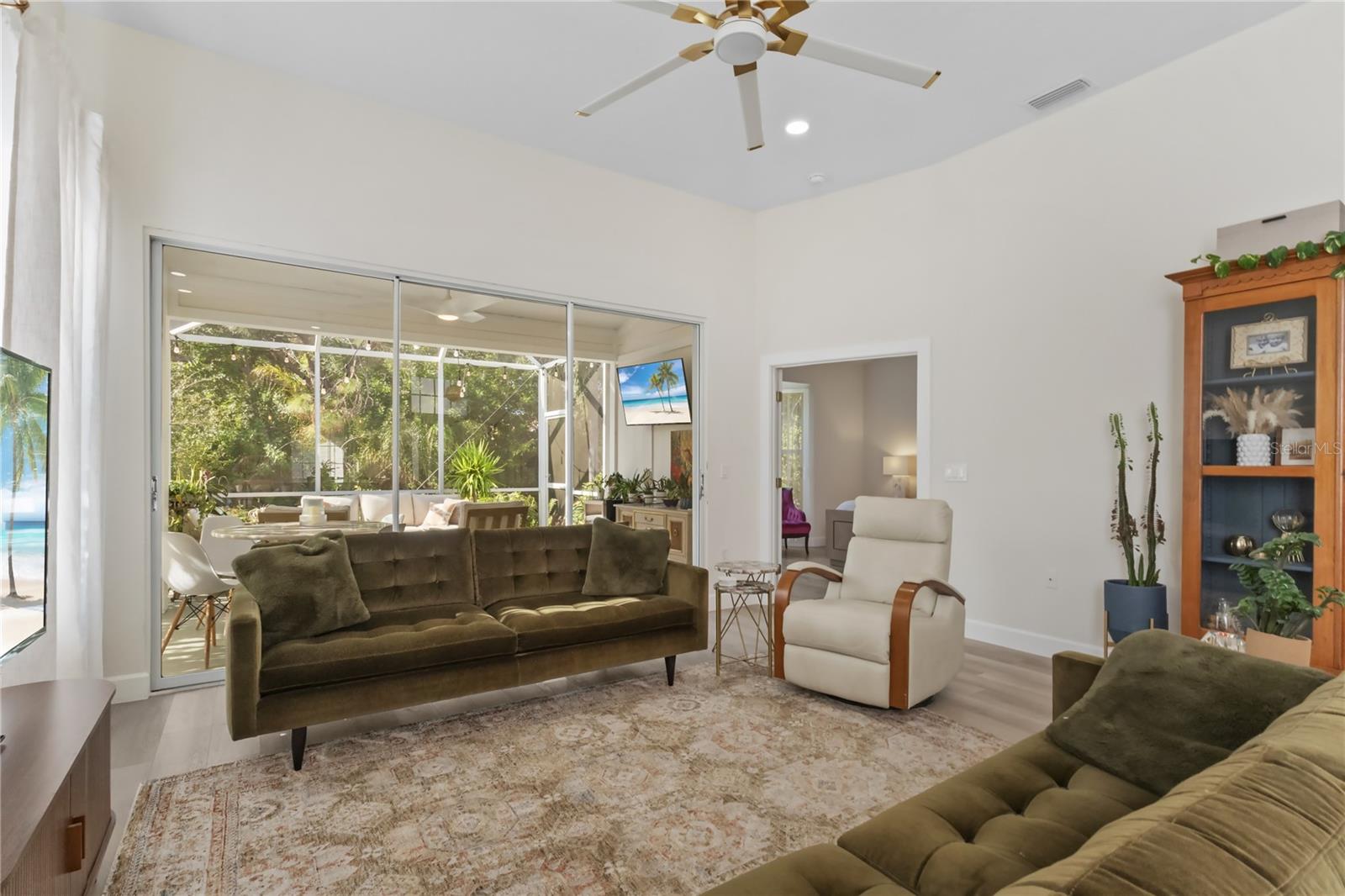 WHITEBRIDGE COURT - Residential