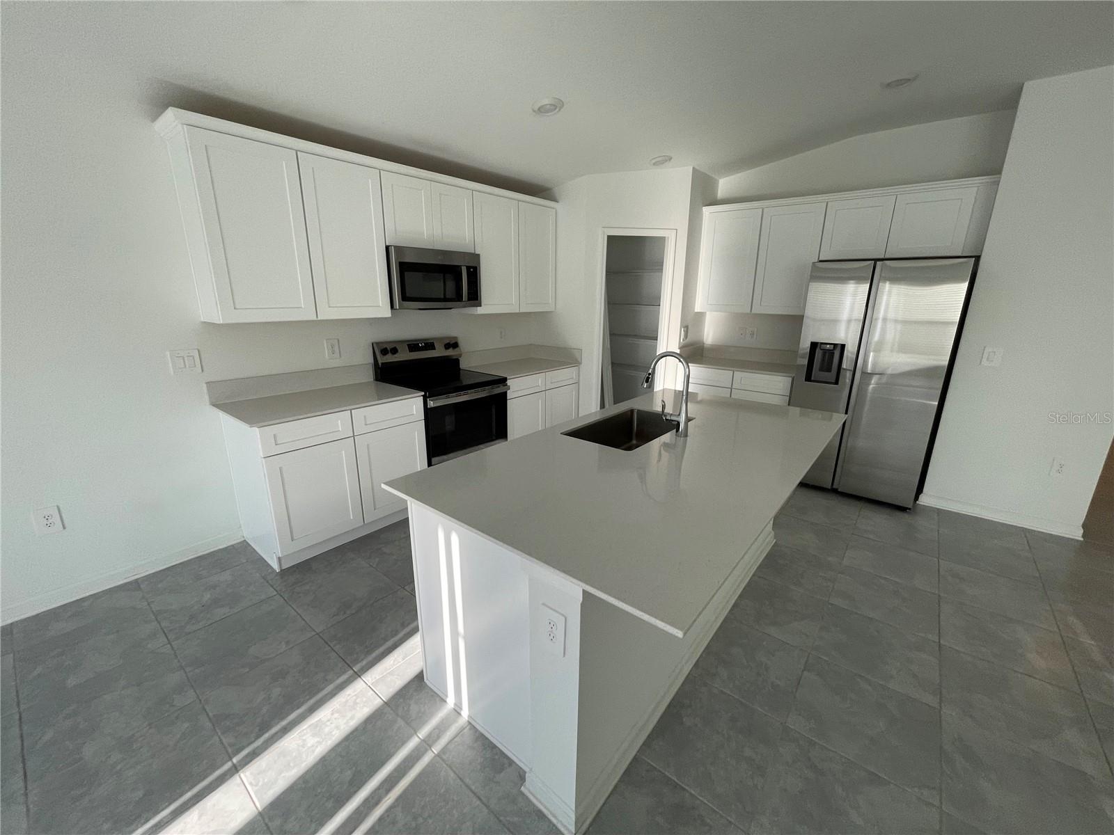 CYPRESS PARK ESTATES - Residential Lease