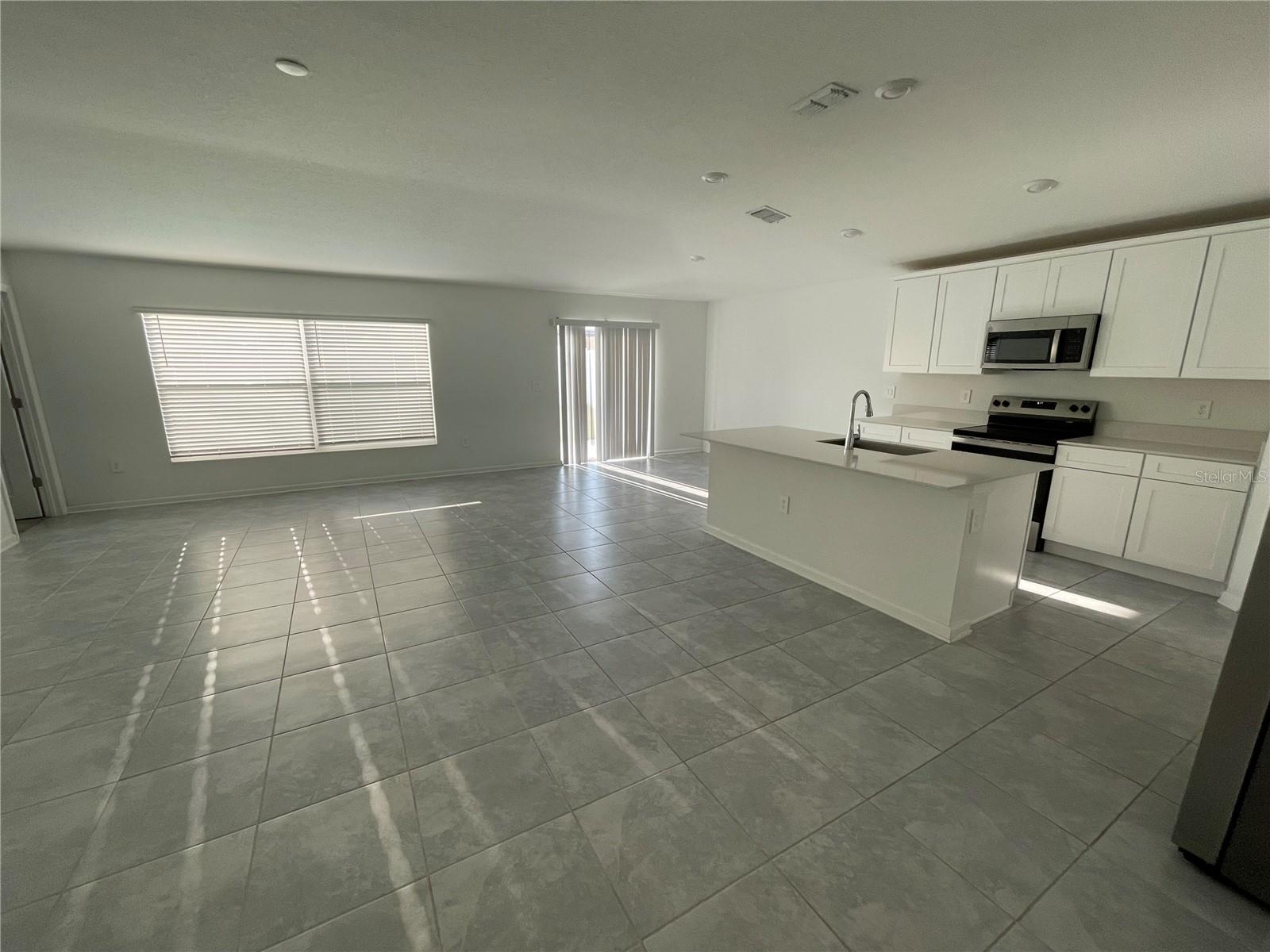 CYPRESS PARK ESTATES - Residential Lease