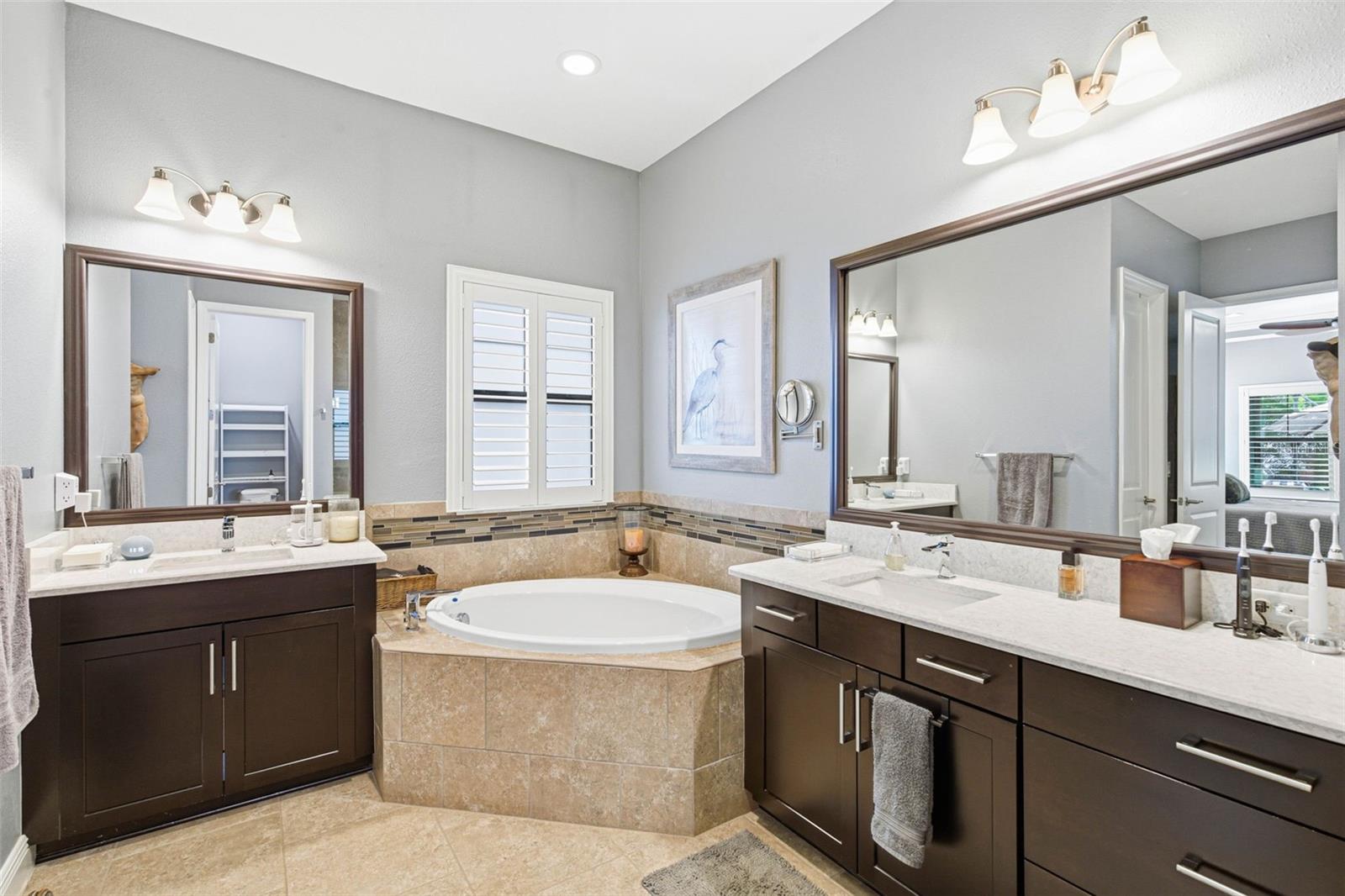 MANORS AT FOREST GLEN - Residential