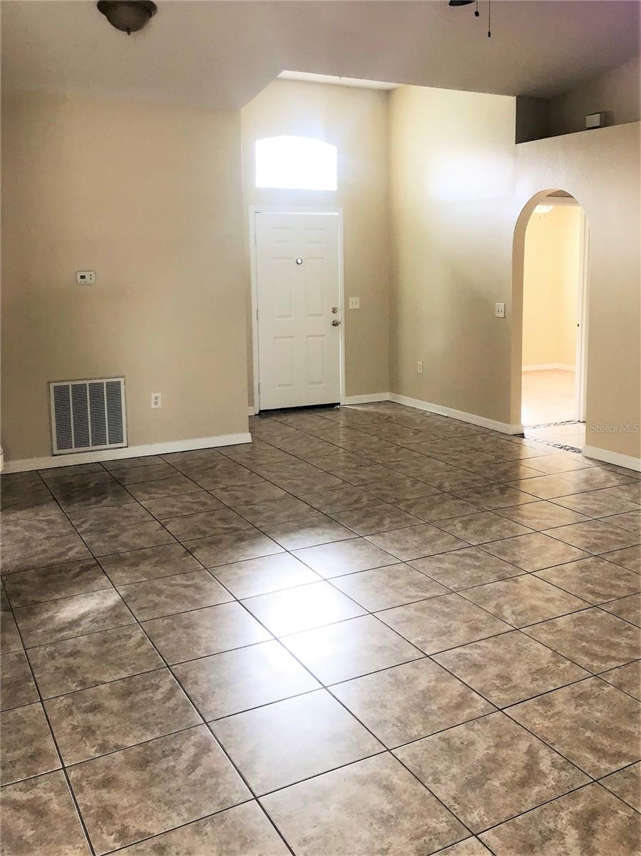 CANOE CREEK ESTATES - Residential Lease