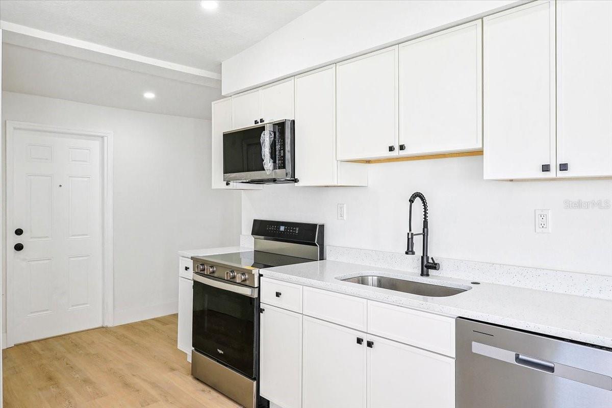 HIGH TOP - Residential