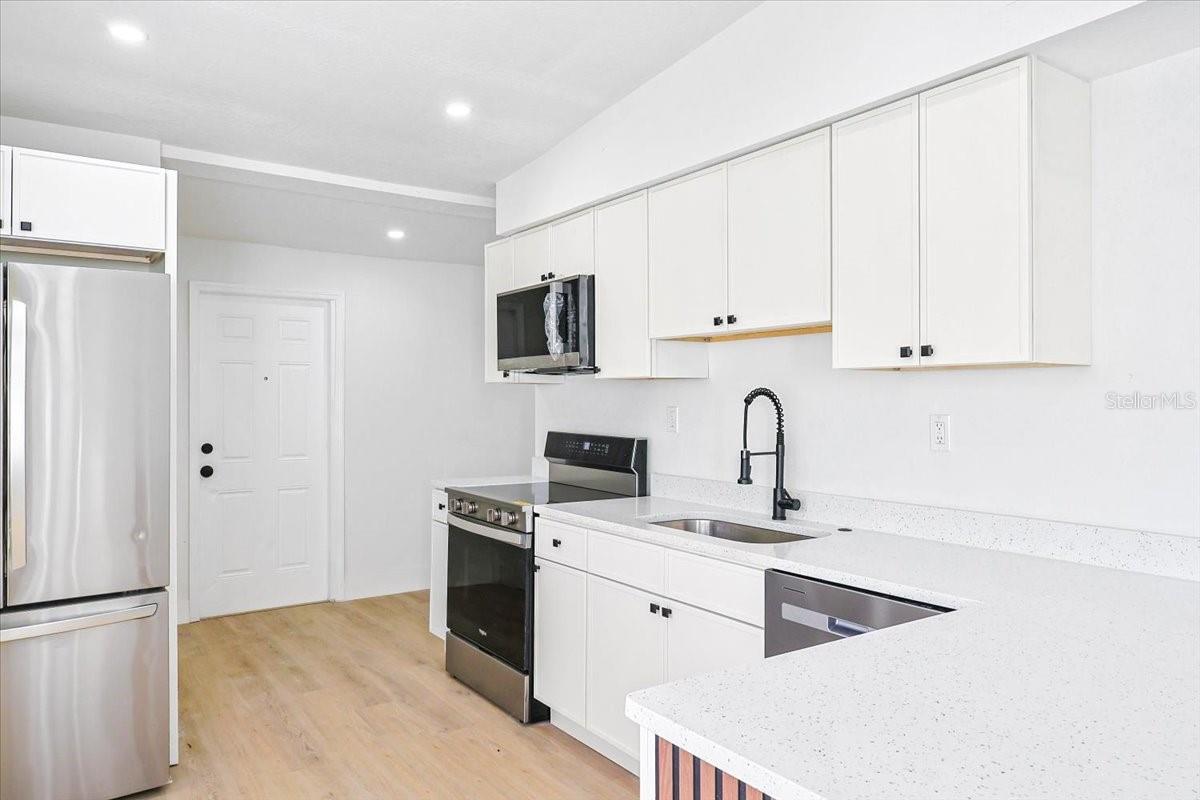 HIGH TOP - Residential