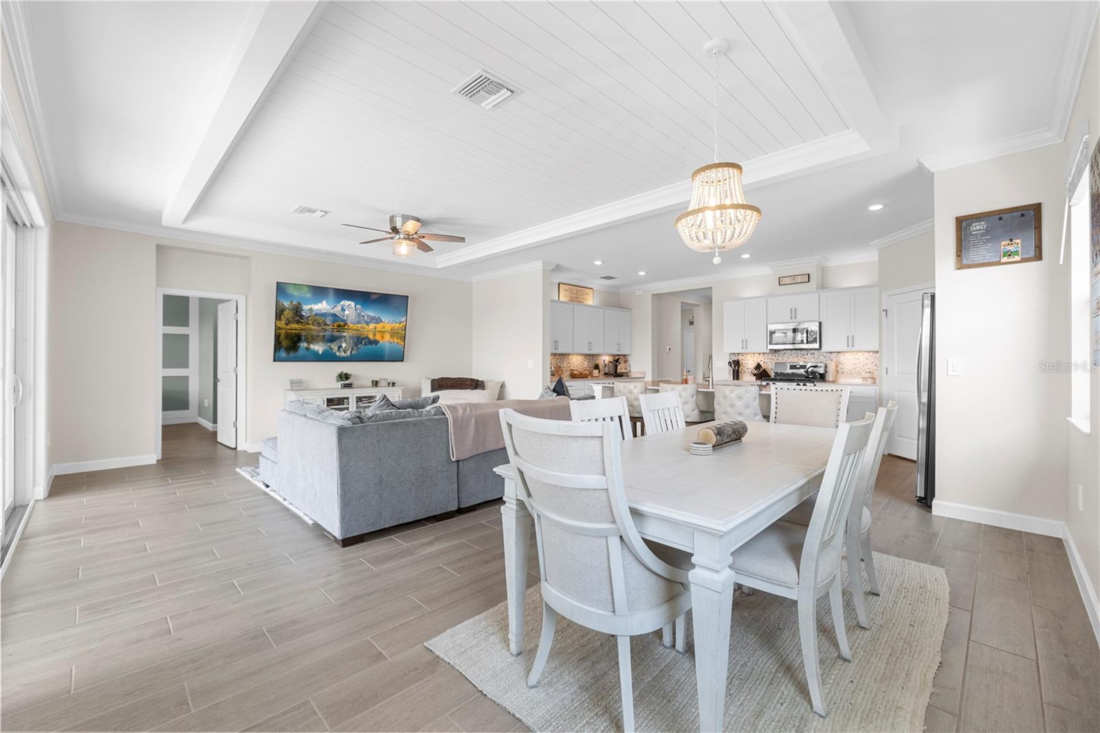 TUCKERS COVE - Residential