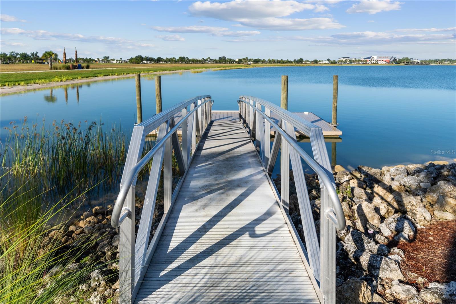 TUCKERS COVE - Residential