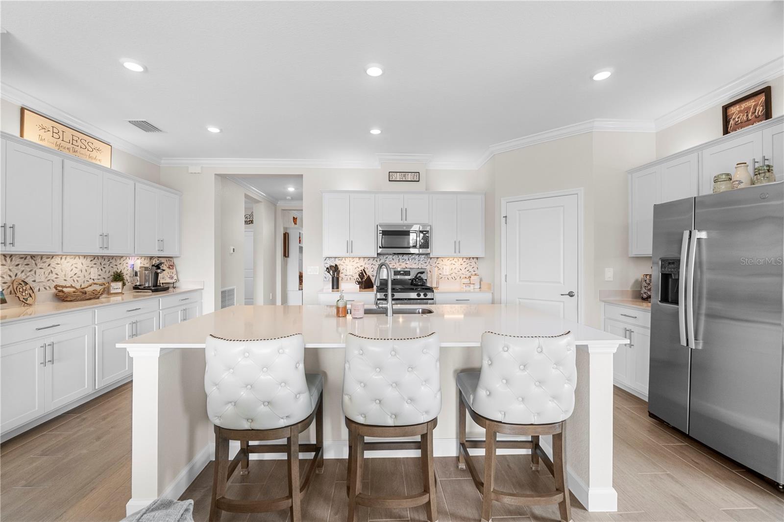 TUCKERS COVE - Residential