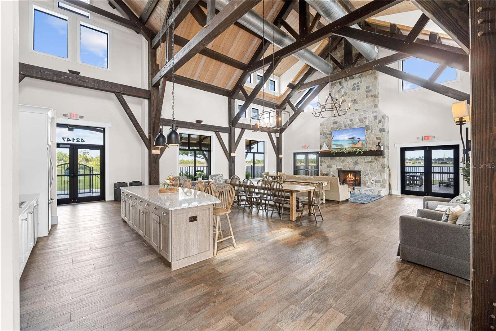 TUCKERS COVE - Residential