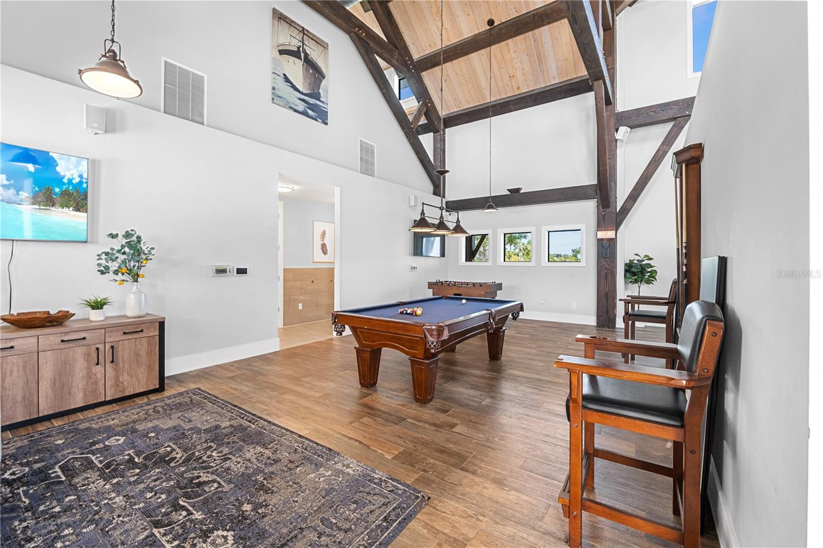 TUCKERS COVE - Residential