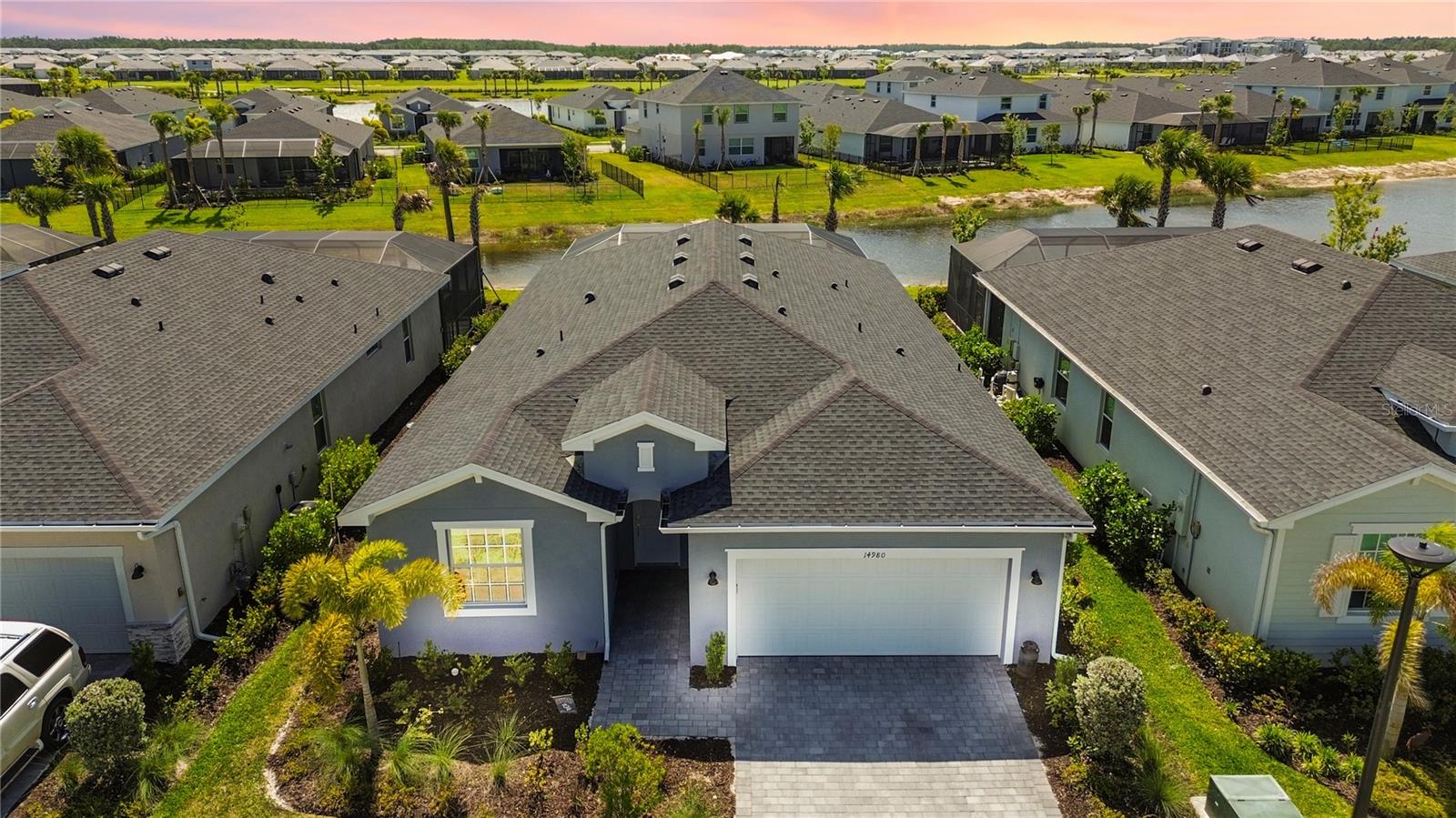 TUCKERS COVE - Residential