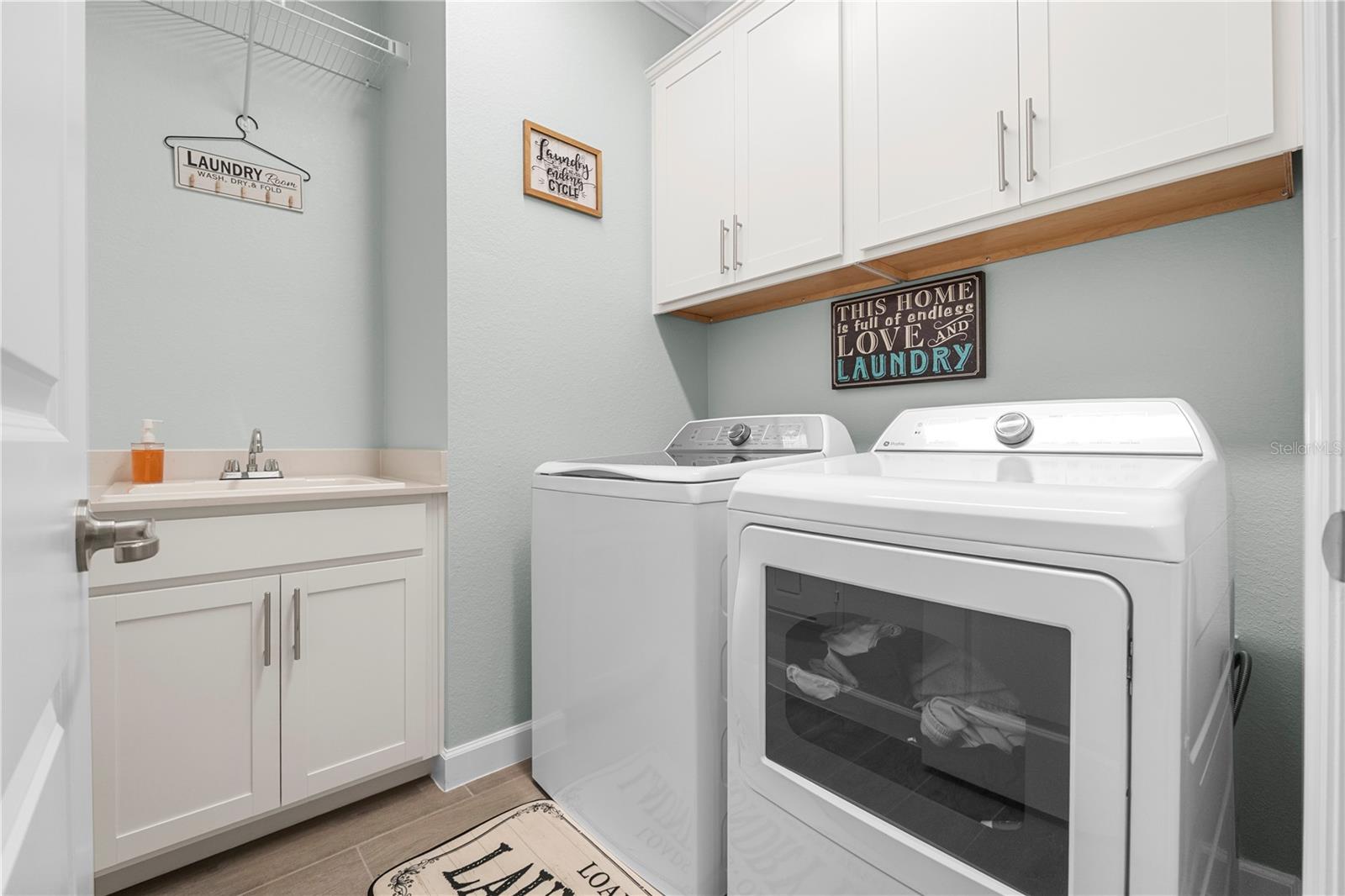 TUCKERS COVE - Residential