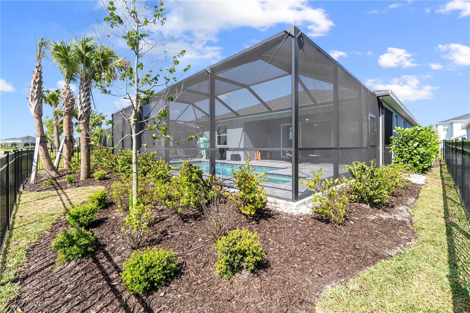 TUCKERS COVE - Residential