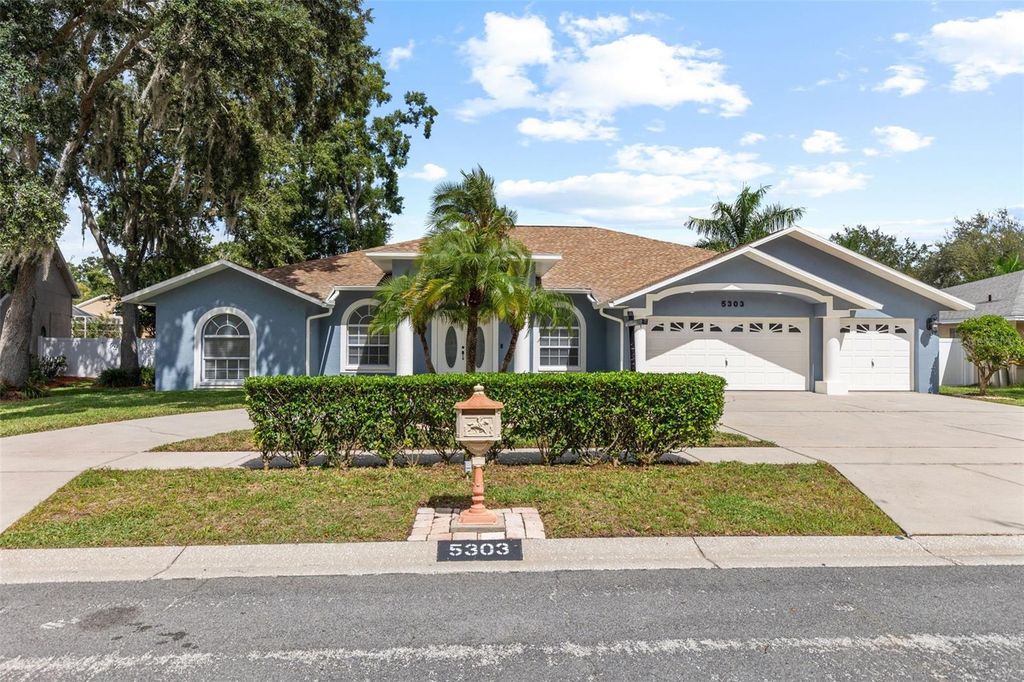 Photo of 5303 Redfield Lane, Tampa, FL 33624 (MLS # TB8435124)