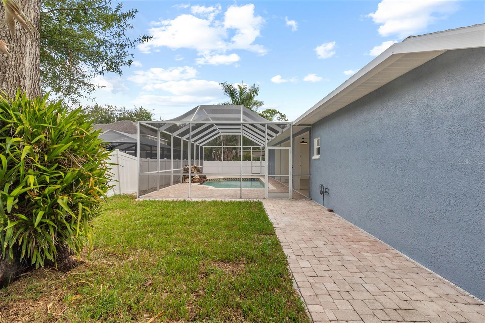 LONGBOAT LANDING - Residential