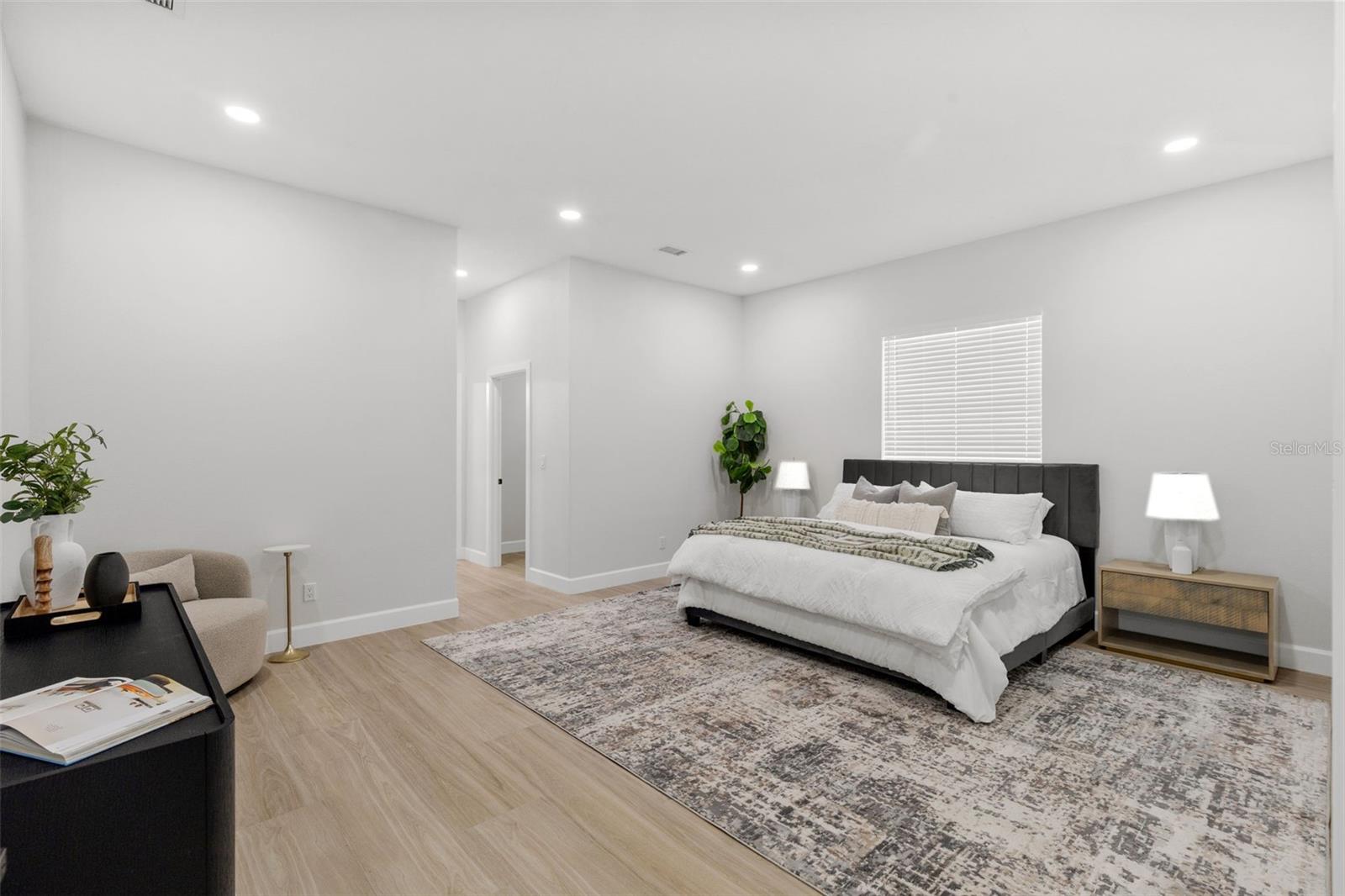 LONGBOAT LANDING - Residential