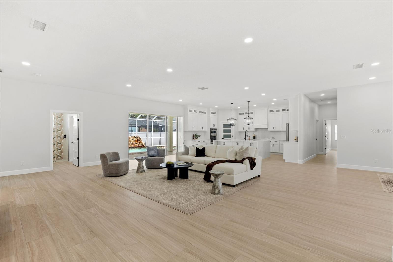 LONGBOAT LANDING - Residential