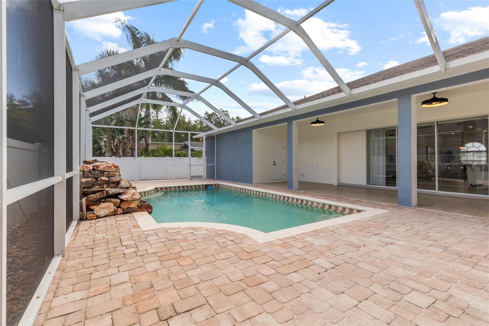 LONGBOAT LANDING - Residential