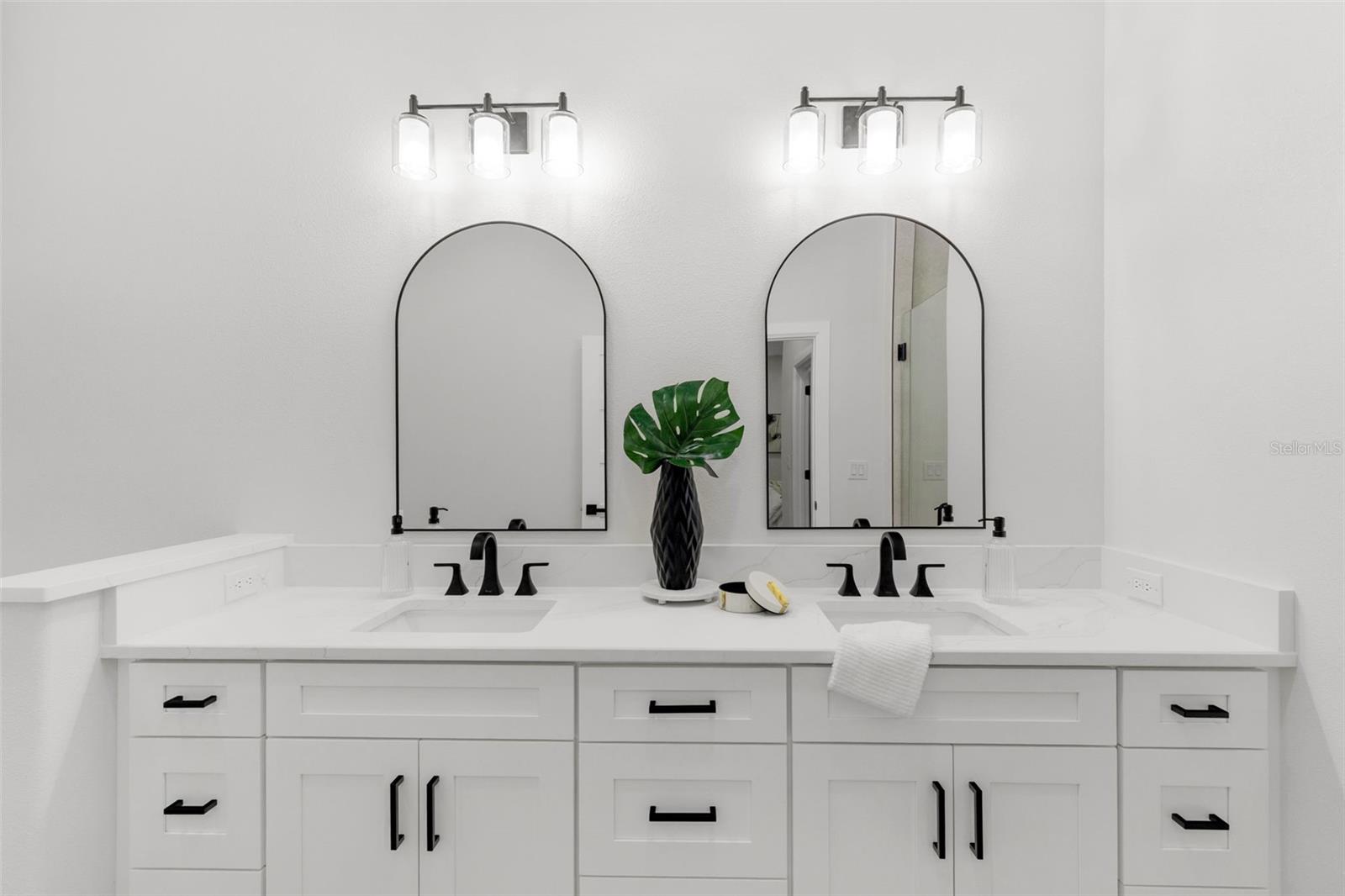 LONGBOAT LANDING - Residential