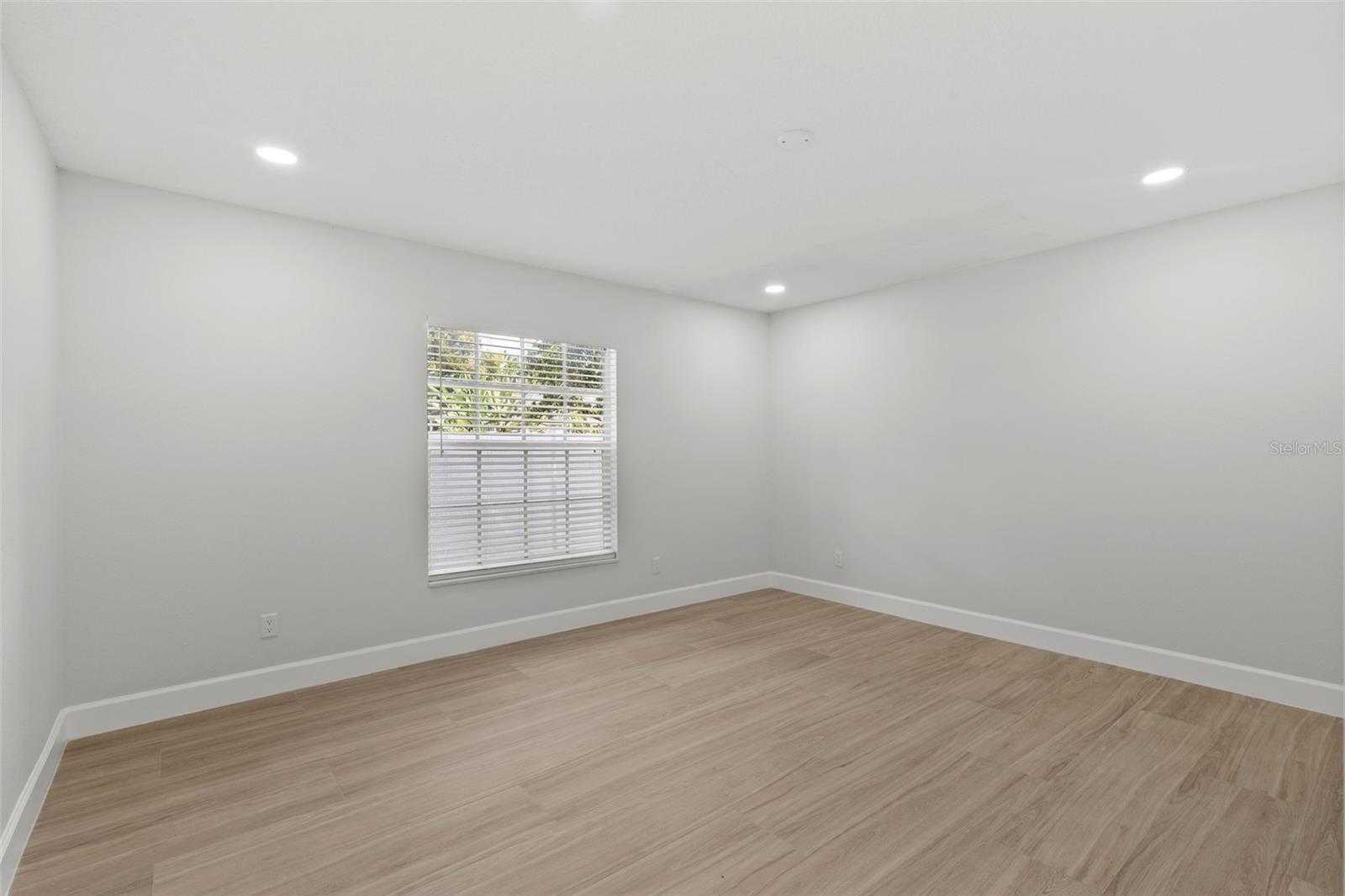 LONGBOAT LANDING - Residential