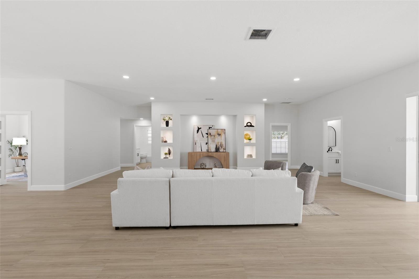 LONGBOAT LANDING - Residential