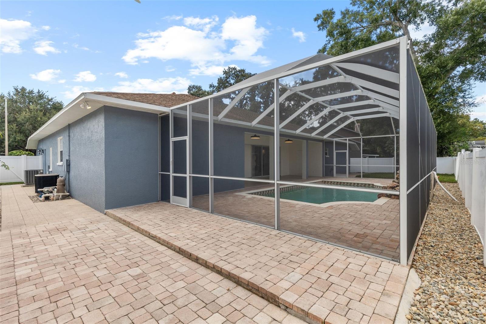 LONGBOAT LANDING - Residential