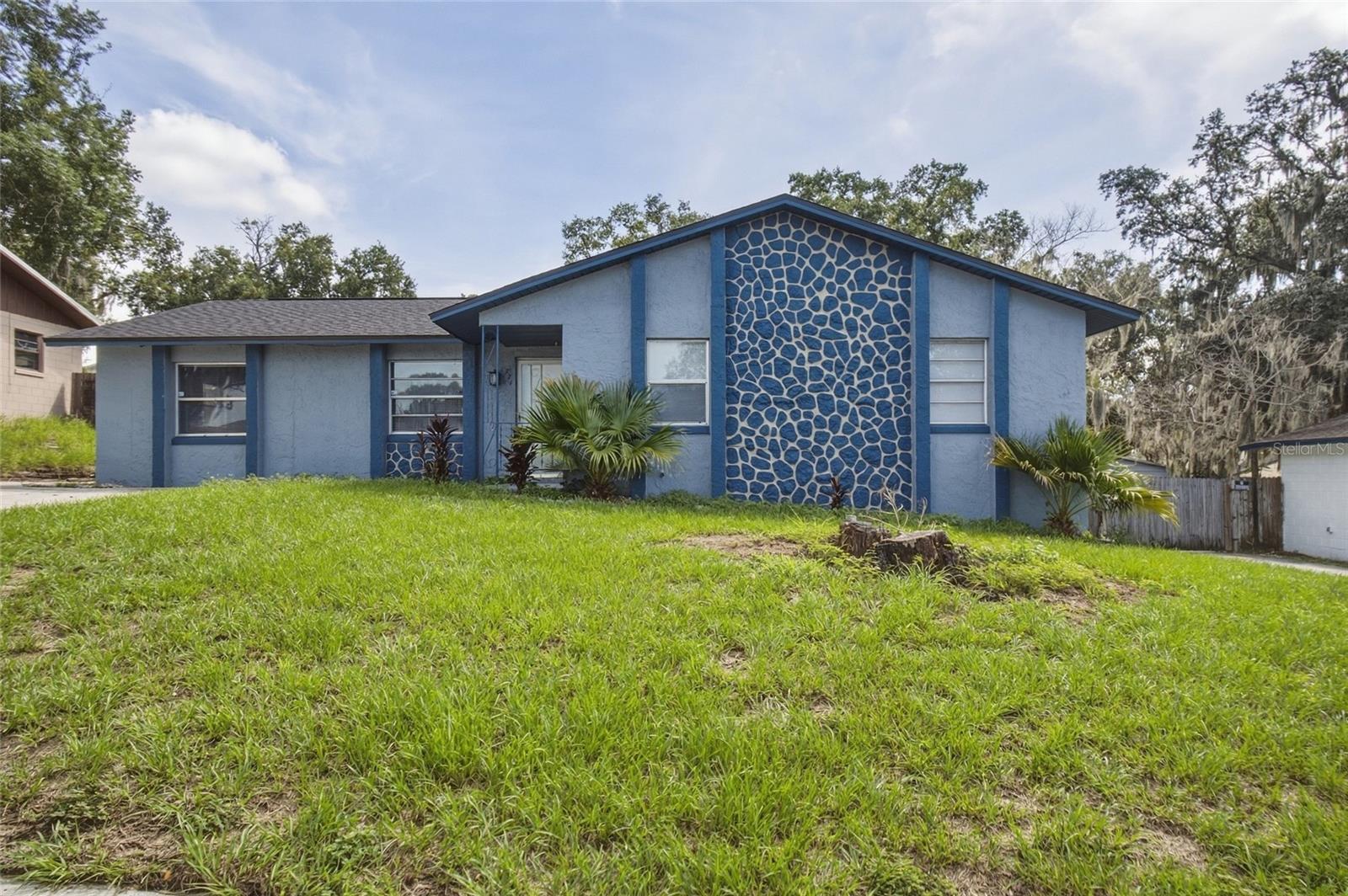 721 GREENLEAF LANE