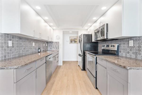 PRIVATEER SOUTH - Residential Lease