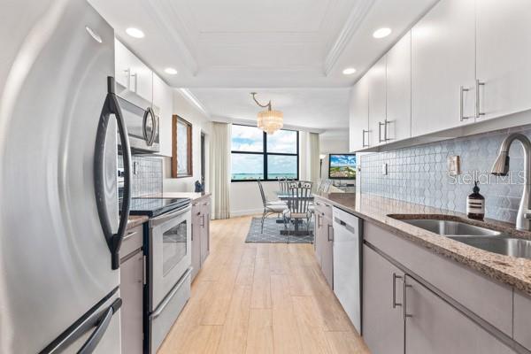 PRIVATEER SOUTH - Residential Lease