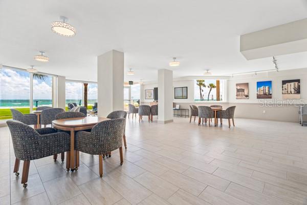 PRIVATEER SOUTH - Residential Lease