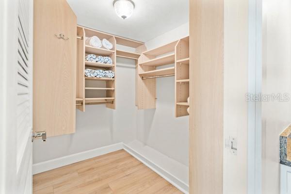 PRIVATEER SOUTH - Residential Lease