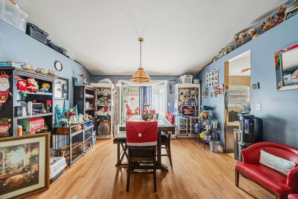 1376 DANBURY STREET SW