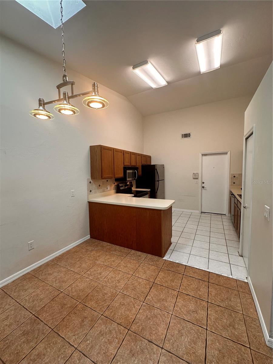 360 NW 48TH BOULEVARD