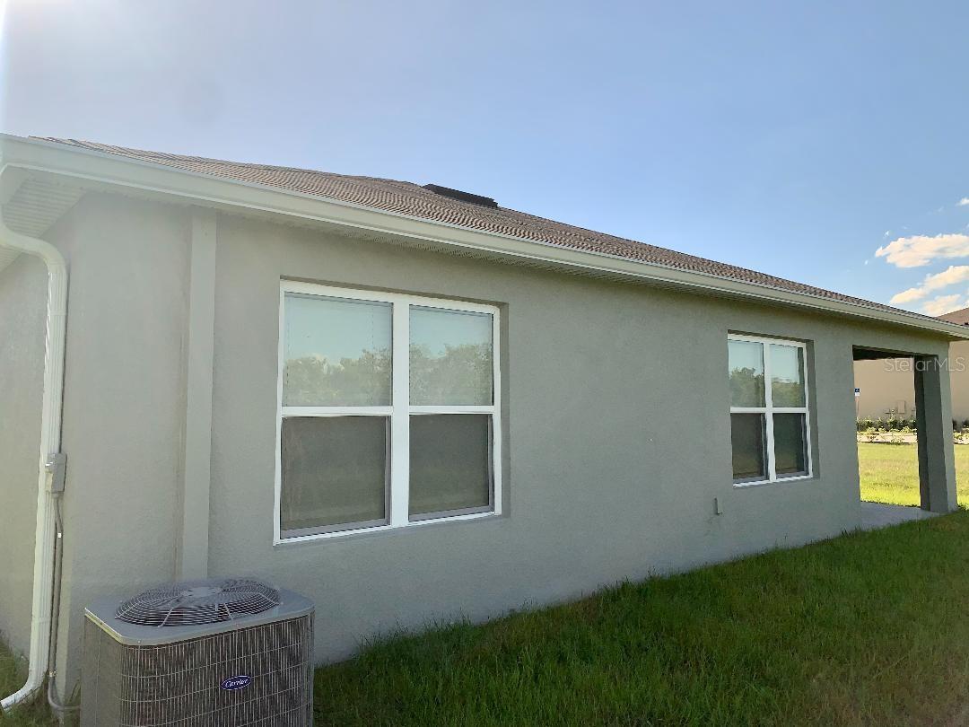 LAKES/LAUREL HLNDS PH 2B - Residential Lease
