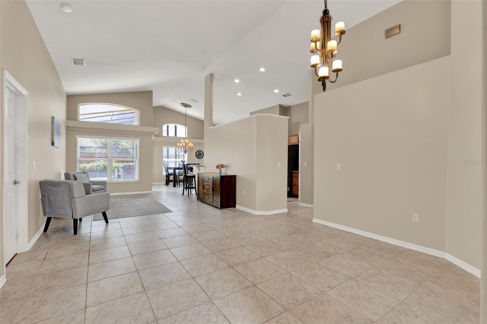 211 TAVESTOCK LOOP