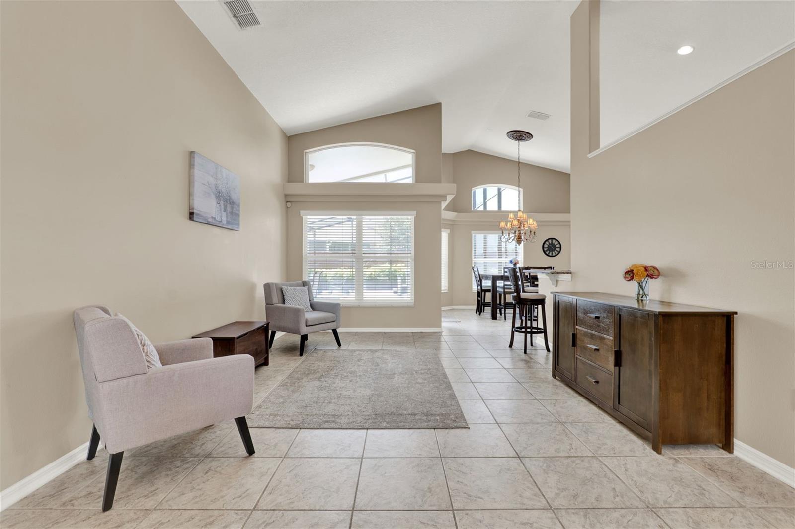 211 TAVESTOCK LOOP