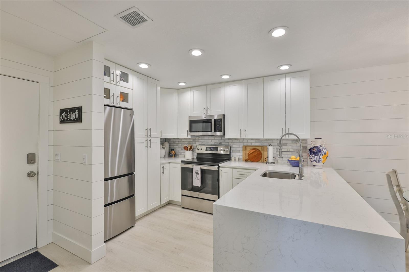 230 MEDALLION BOULEVARD F