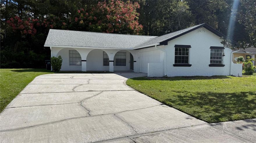Excellent location, 4 bedrooms 2 bathrooms, remodeled home, kitchen cabinet with quartz countertop, new ceiling fans, beautiful bathrooms, 2 car garage + long driveway, near to 408 express ways. Ready to move in.