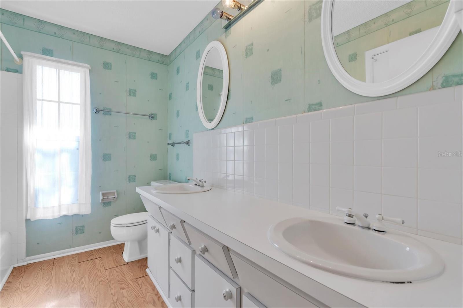 FAIRWAY ACRES UNIT THREE - Residential