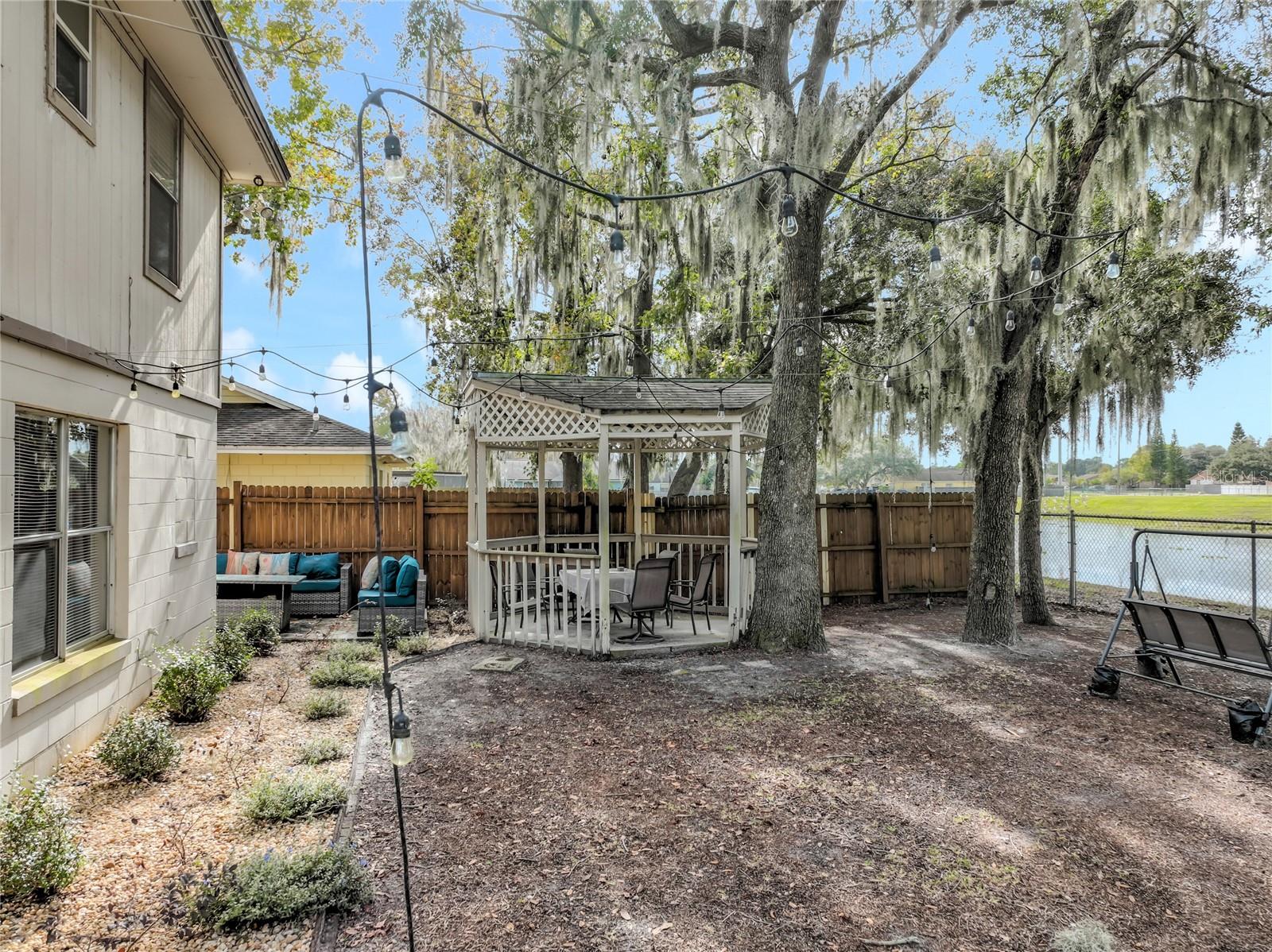 CURRY FORD WOODS - Residential