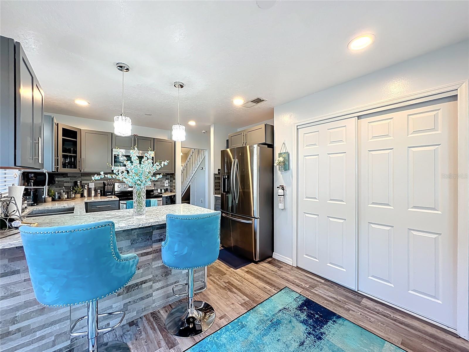 CURRY FORD WOODS - Residential