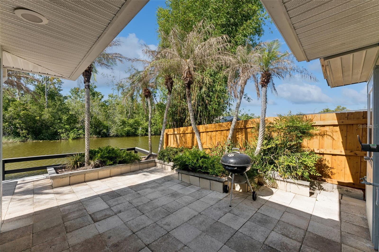 LAKE HARRIS SHORES UN #1 - Residential