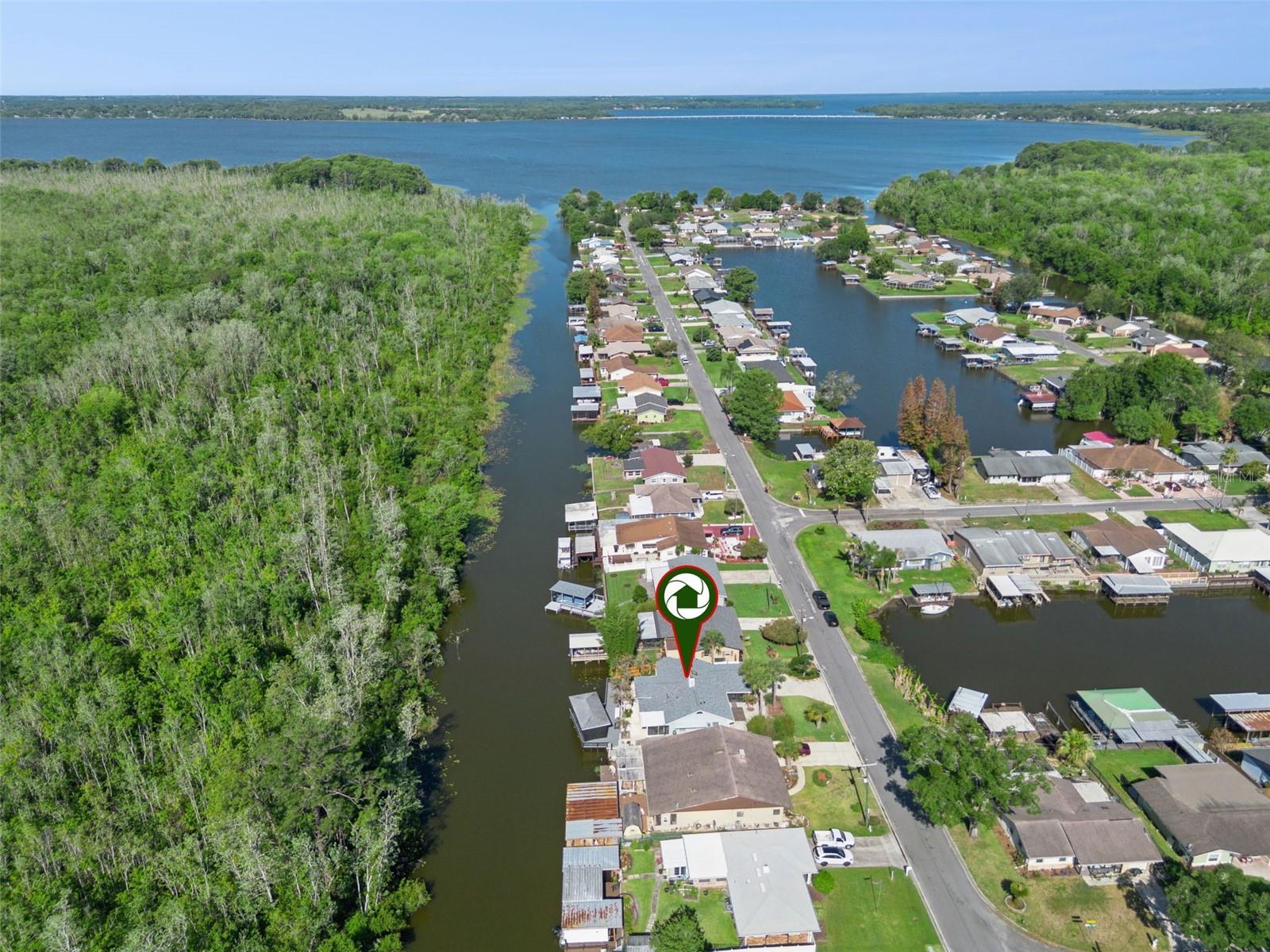 LAKE HARRIS SHORES UN #1 - Residential