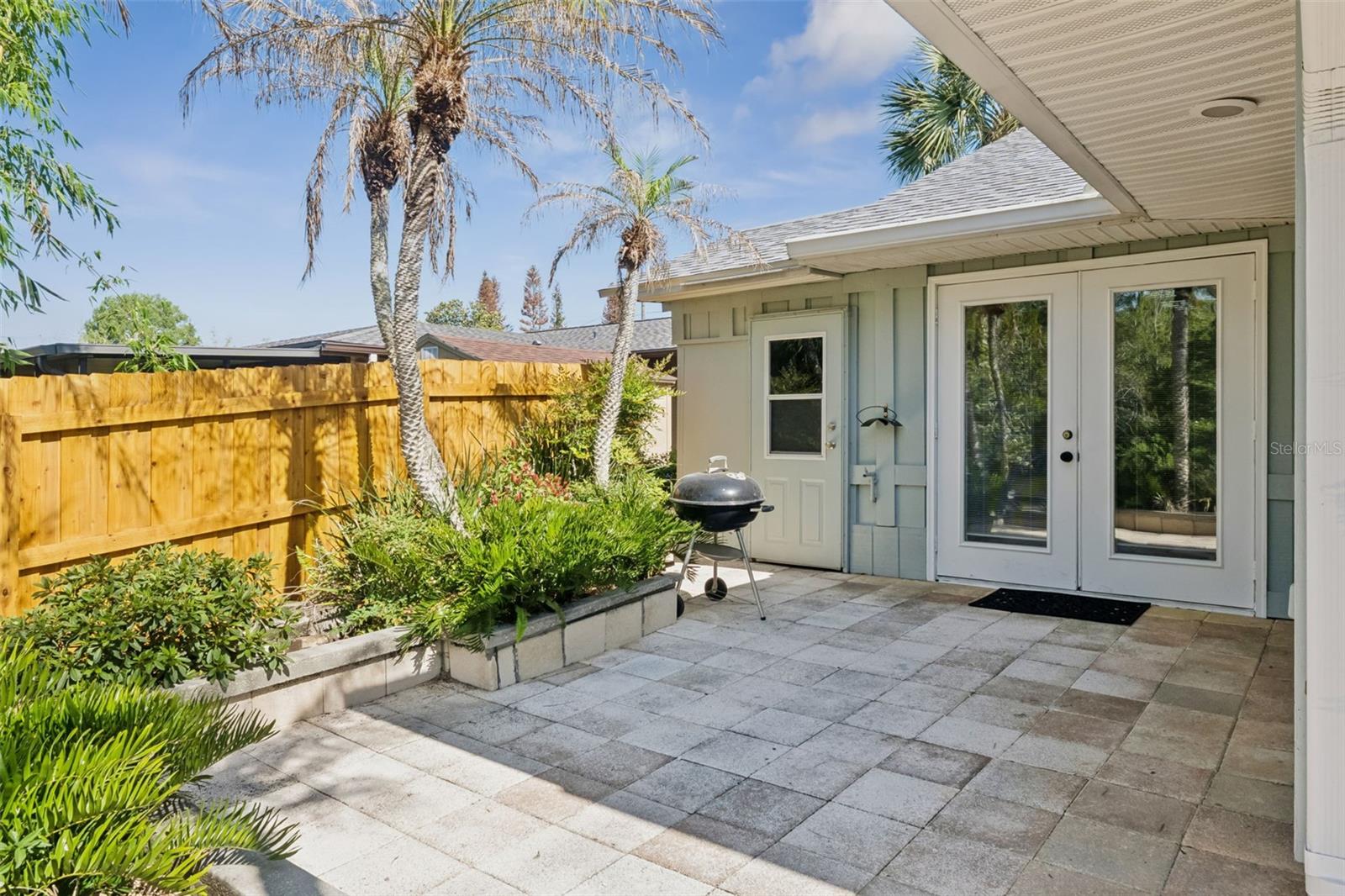 LAKE HARRIS SHORES UN #1 - Residential