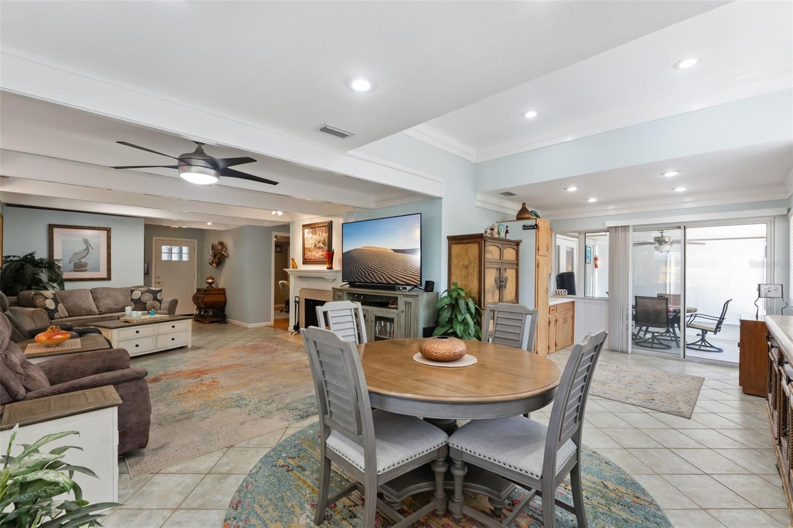 LAKE HARRIS SHORES UN #1 - Residential