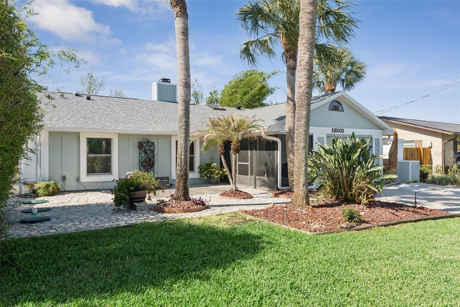 LAKE HARRIS SHORES UN #1 - Residential