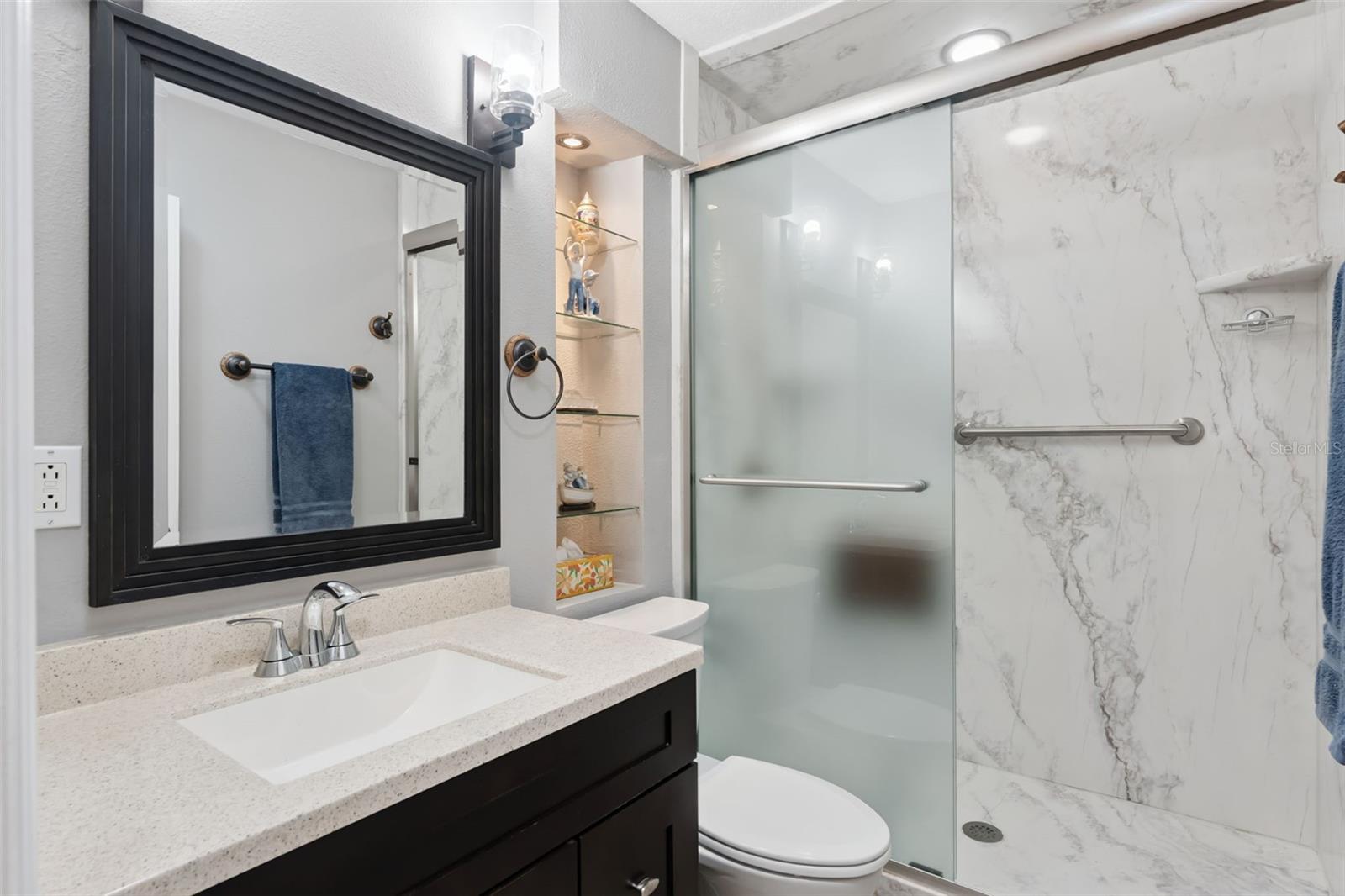 LAKE HARRIS SHORES UN #1 - Residential